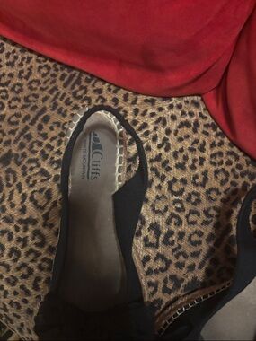 Cliffs by WHITE MOUNTAIN Black Ballet Flat with Leopard Trim
